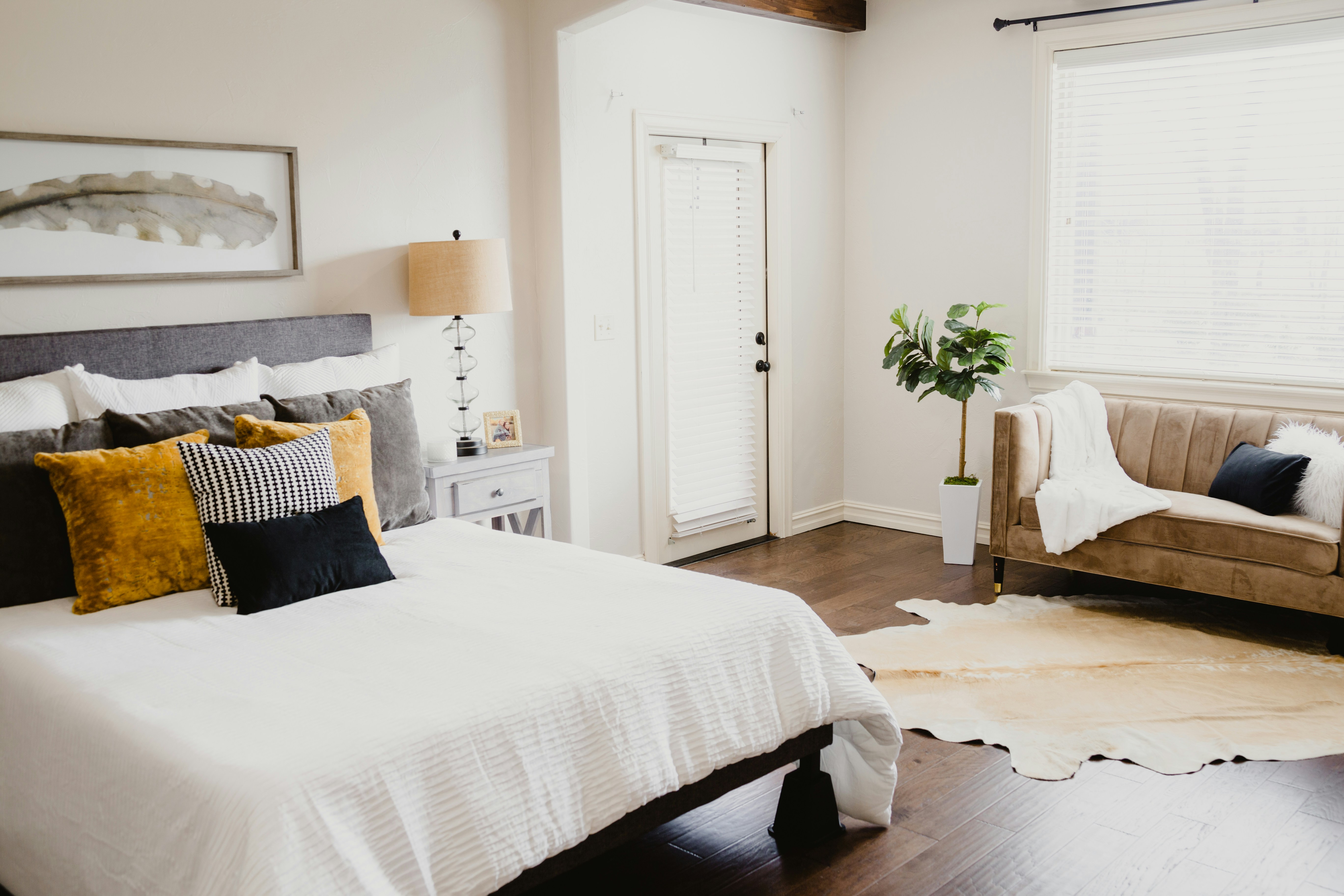 Elegant, well-maintained home interior